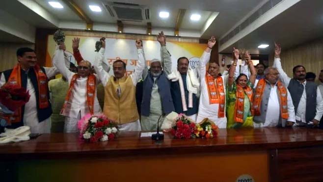 SP-MLC-CP-Chand-Joined-BJP