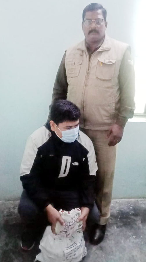 muggler-arrested muggler arrested