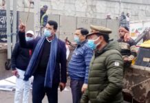 आदर्श आचार संहिता लागू, हटवाए गये राजनीतिक दलों के बैनर-पोस्टर
