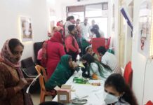 जरूरतमंदों के लिए कंबाइंड फाउंडेशन ने लगाया हेल्थ चेकअप कैंप health checkup camp