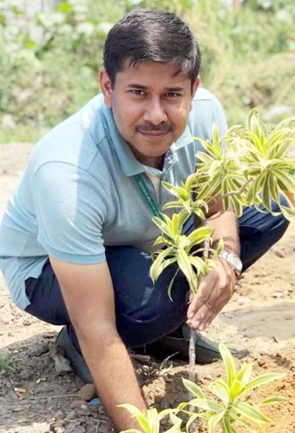 Navneet-Pandey-plant