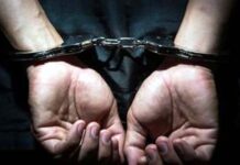 रिश्वत लेते सरकारी बाबू गिरफ्तार, गाजियाबाद में हुई कार्रवाई