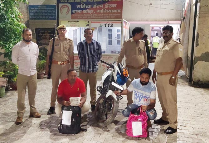 excise-department-smugller-arested (1)