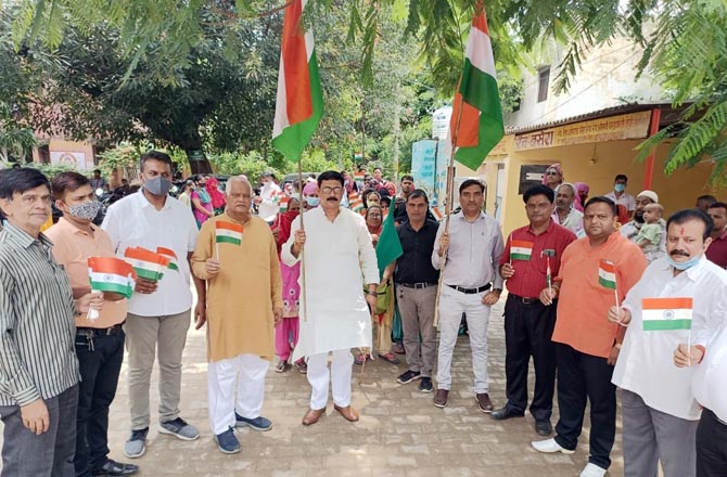 Har-ghar-tiranga-chemist-ashosian (1)
