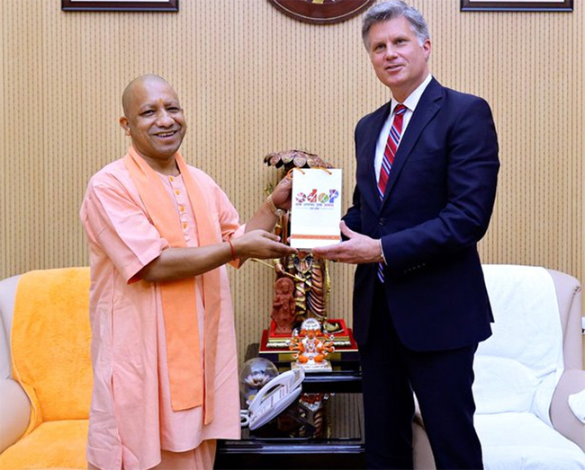 cm-yogi