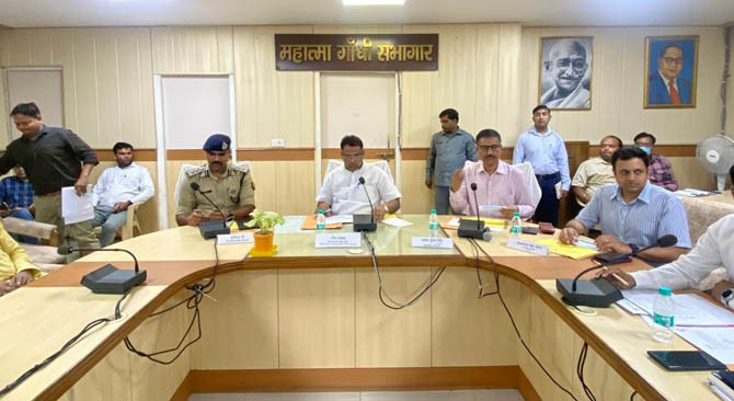 Minister-Narendra-Kashyap-Meeting (2)