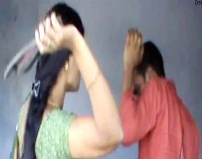 karwa-chauth-wife-hit-chappal