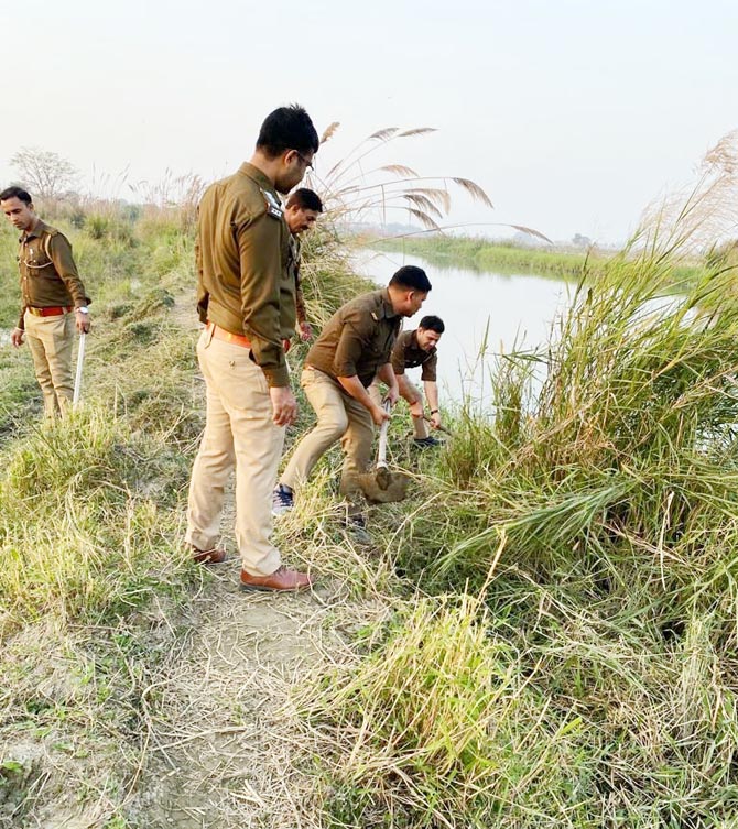 excise-department-raid (3)