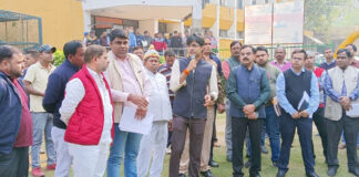 nagar-nigam-karamchari-protest-nagar-ayukut