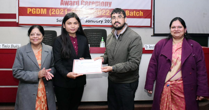 ITS-Mohan-Nagar-Collage-Improvement- Award-Ceremony (3)