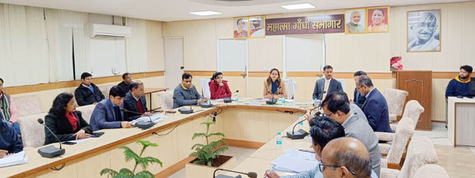 nodal-office-aditi-singh-meeting-officer (1)