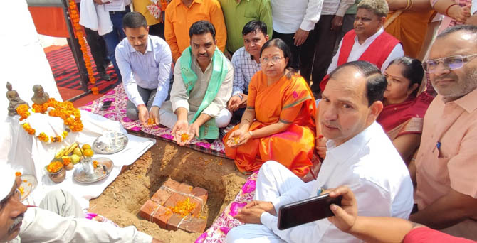 samudaiyik-kendra-foundation-stone