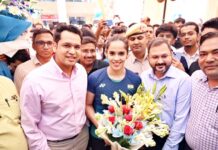 साइना नेहवाल ने ओमेक्स वर्ल्ड स्ट्रीट, फ़रीदाबाद में योनेक्स एक्सक्लूसिव स्टोर लॉन्च किया