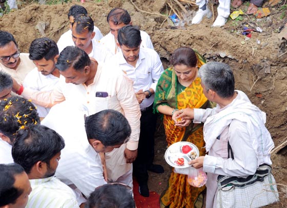 bulandsehar-jila-panchayat-sahid-vipin-dwar (2)