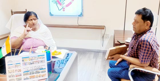 mayor-meeting-pm-awas-yojna (1)