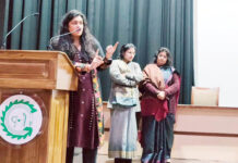 महिलाओं को अपने अधिकारों के लिए खुद ही लड़ना होगा: मेधा रूपम