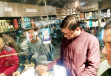 आबकारी विभाग की टीम ने तस्करों पर कार्रवाई के साथ दुकानों का किया औचक निरीक्षण