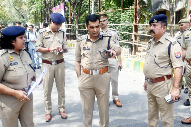 lok-sabha-eletion-police-inspection (1)
