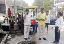 ओएसडी के निरीक्षण में सफाईकर्मी मिले नदारद कॉन्ट्रैक्टर पर लगाया 50 हजार रुपये का जुर्माना