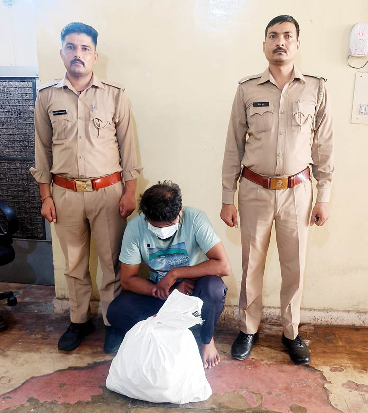 noida-excise-liquar-smugller-arest