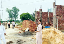 नूरनगर में अवैध कॉलोनी की बाउंड्रीवाल दुकान मकान को जीडीए ने किया ध्वस्त