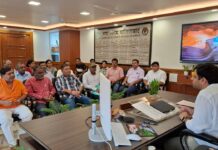 पार्षद करते हैं ठेकेदारी स्वायत्त शासन कर्मचारी संगठन ने खोला मोर्चा, आंदोलन की दी चेतावनी बोले पार्षदों के फाइल लेकर विभागाध्यक्ष के कमरे में जाने पर लगे रोक