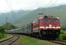 त्योहारी सीजन में ट्रेनों में बढ़ाए गए 59 कोच
