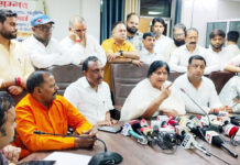 नगर निगम में विवाद : मेयर ने लगाये आरोप, अधिकारियों ने दिया बिंदुवार जवाब