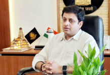 नगर आयुक्त ने इंदिरापुरम को बेहतर बनाने के लिए निगम अधिकारियों के साथ किया मंथन