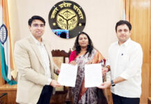 नगर निगम का हुआ इंदिरापुरम : मंडलायुक्त सेल्वा कुमारी की मौजूदगी में हुई हैंडओवर प्रक्रिया, जीडीए देगा 185 करोड़ वीसी अतुल वत्स ने नगर आयुक्त विक्रमादित्य सिंह मलिक को सौंपा पत्र