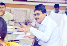 निर्वाचन कार्य में किसी भी प्रकार की लापरवाही नहीं होगी बर्दाश्त: इन्द्र विक्रम सिंह