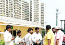 दूषित पानी की शिकायत पर ईको विलेज-2 पहुंची ग्रेनो प्राधिकरण की टीम जलापूर्ति नेटवर्क में नहीं दिखी खामी