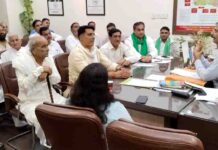 साढ़े तीन घंटे चली बैठक में किसानों और वेव सिटी बिल्डर में नहीं बनी सहमति