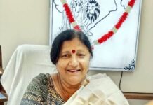 ठाकुरद्वारा स्कूल के सामने से हापुड़ चुंगी तक डेकोरेटिव पोल से बनेगा सुंदर शहर