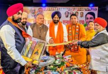 पंजाबी समाज एकजुट होकर संजीव शर्मा को दें वोट: कपिलदेव अग्रवाल