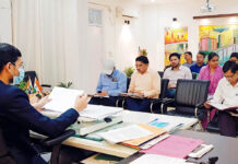 तालाबों का जीर्णोद्धार कराने को जल्द कराएं अनुबंध: अभिनव गोपाल