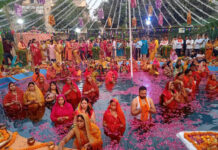 महापर्व छठ: हिंडन तट पर जुटे लाखों श्रद्धालु, नगर निगम ने की सुंदर और प्रशंसनीय व्यवस्था