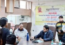 संभव में नगर आयुक्त ने सुनी जन समस्याएं, अधिकारियों की लगाई क्लास