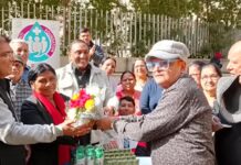आयुष्मान योजना कार्ड: 70 उम्र से अधिक बुजुर्गो के लिए कौशांबी में पार्षद ने लगाया कैंप