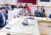 विभागों के कार्य समय पर पूरा कराने के साथ प्रगति रिपोर्ट में लाए सुधार: इन्द्र विक्रम सिंह