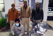 आबकारी विभाग ने शराब तस्करों पर छोड़ा रात्रि अभियान का रामबाण, पांच तस्कर गिरफ्तार