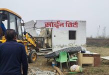 डासना में 22 बीघा जमीन पर काटी जा रही साईन सिटी कॉलोनी को किया ध्वस्त