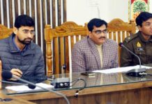 बर्ड फ्लू की रोकथाम के लिए जागरूकता के साथ सतर्क रहे विभाग : इन्द्र विक्रम सिंह