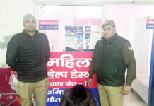 डम्पिंग ग्राउंड में रात के अंधेरे में शराब तस्करी कर रहे तस्कर आबकारी विभाग की टीम ने दबोचा