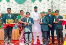 गौतम पब्लिक सीनियर सेकेंडरी स्कूल में अवार्ड सेरेमनी और 12वीं के विद्यार्थियों के लिए ब्लेसिंग सेरेमनी का आयोजन