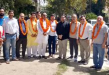 कौशांबी स्थित मलयागिरी टावर में पार्षद कुसुम मनोज गोयल का भव्य स्वागत, विकास कार्यों की सराहना