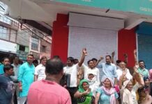 गाजियाबाद में शराब की दुकान खोलने पर मचा घमासान, 10 लाख की मांगी रंगदारी, व्यापार मंडल नेता समेत चार पर एफआईआर