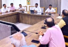 शहर की व्यवस्था दुरुस्त करने को डीएम की नई पहल, क्यूआरटी टीम का गठन और प्रदूषण नियंत्रण पर दिए सख्त संकेत