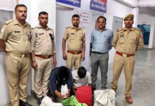 अवैध शराब के कारोबार पर आबकारी विभाग का वार, तस्करों के अड्डों पर मारा छापा