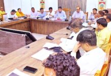 गाजियाबाद की रैंकिंग पर फूटा जिलाधिकारी का गुस्सा: अब न चलेगी लापरवाही, समय पर पूरी हो हर योजना